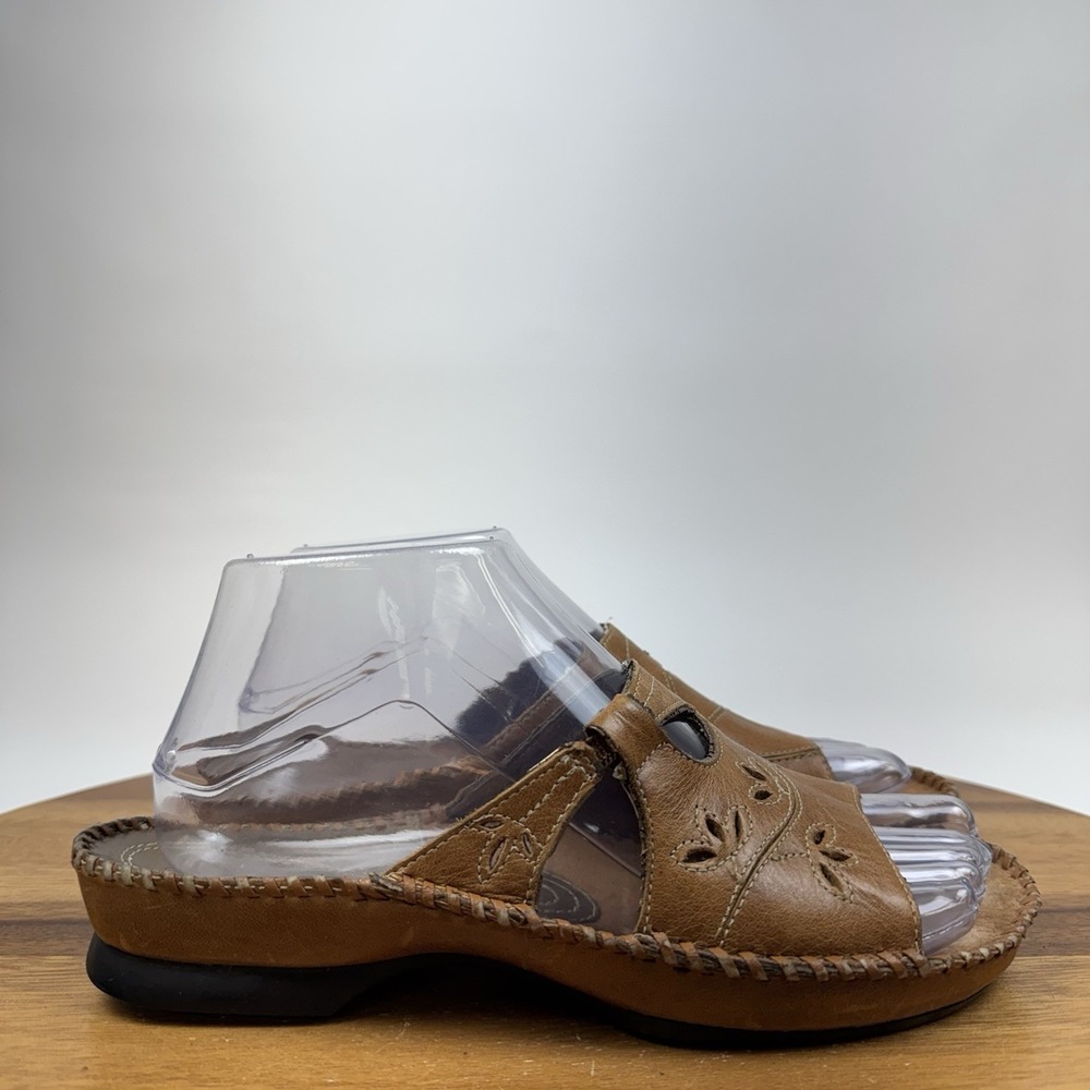 Womens Clarks Artisan Brown Leather Slip On Comfort Sandals Slides Size 7 N GUC